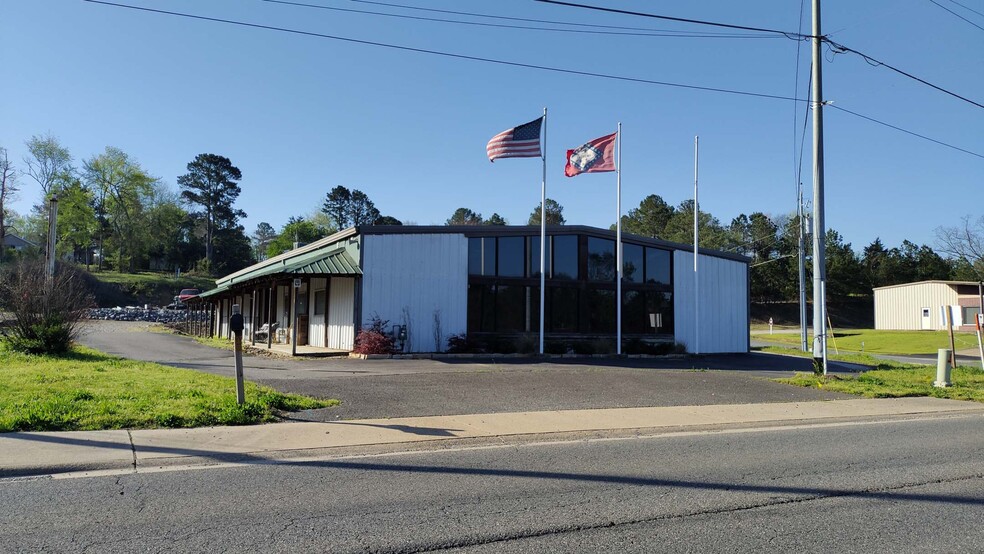 2695 Airport Rd, Hot Springs National Park, AR for sale - Primary Photo - Image 1 of 1