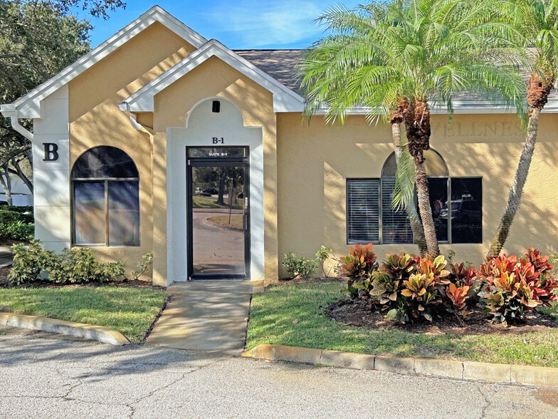 1700 McMullen Booth Rd, Clearwater, FL for lease - Building Photo - Image 3 of 17