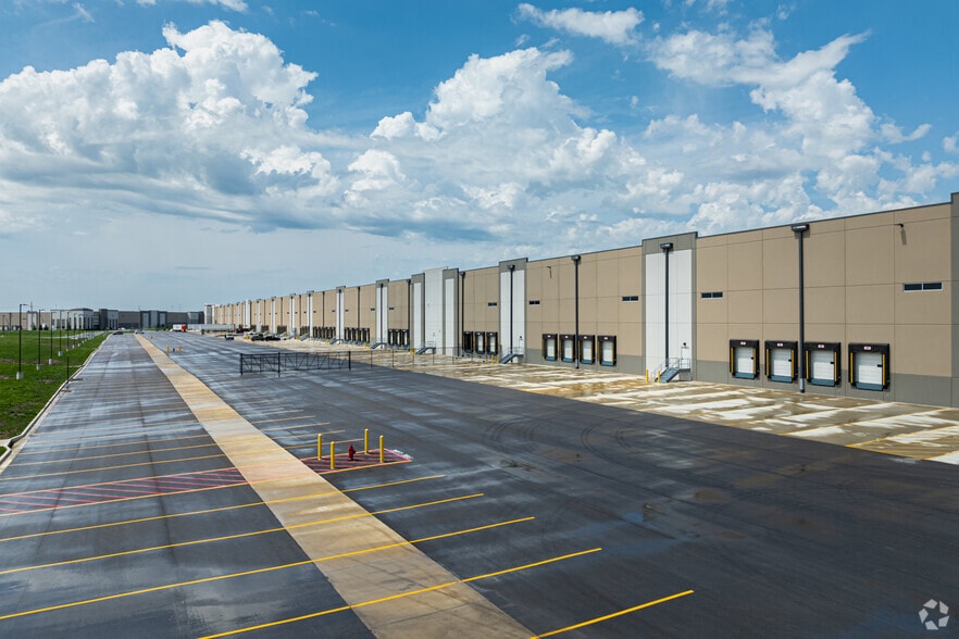 30500 W 183rd St, Gardner, KS for lease - Building Photo - Image 3 of 7