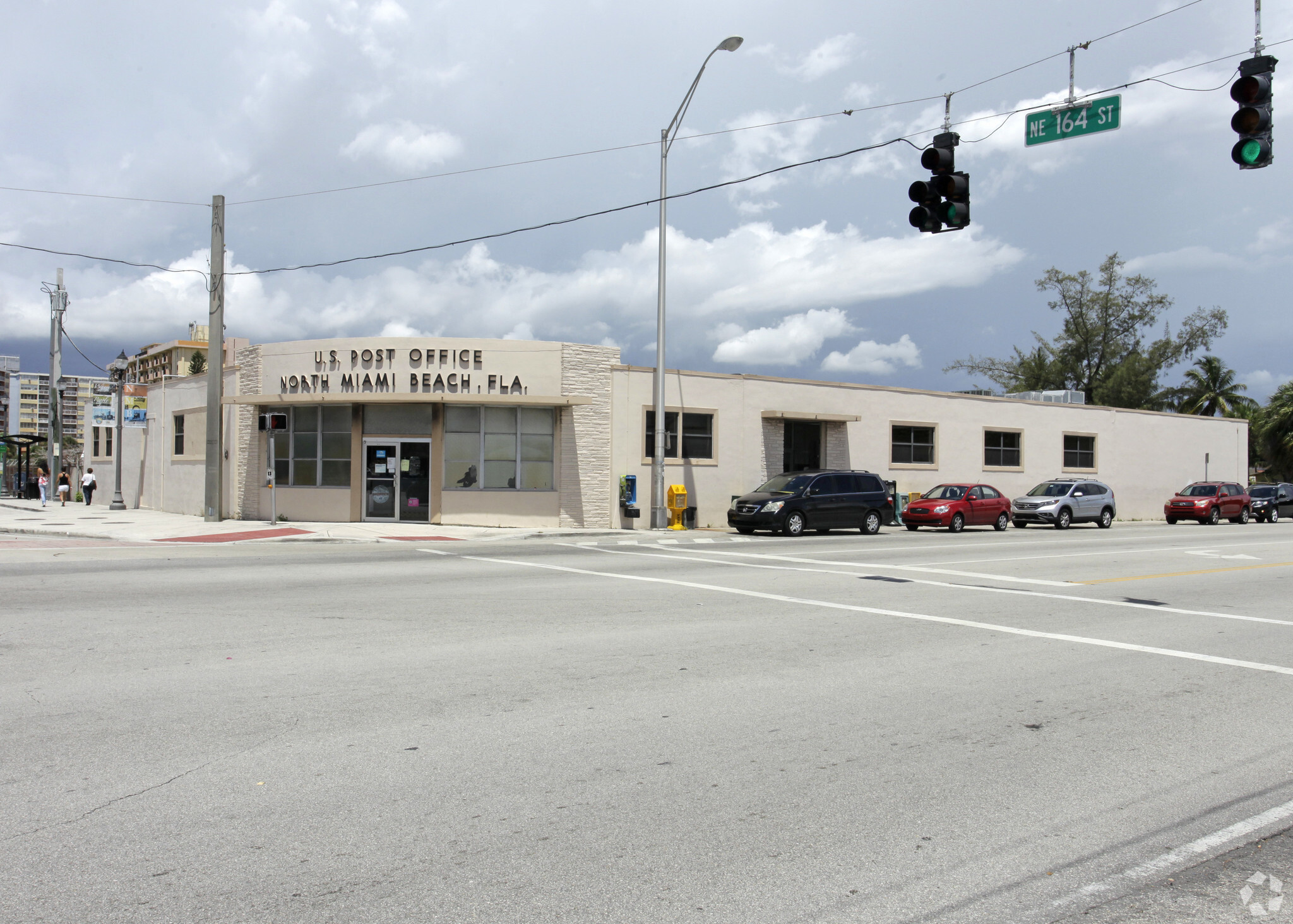 16400 W Dixie Hwy, North Miami Beach, FL for sale Primary Photo- Image 1 of 5