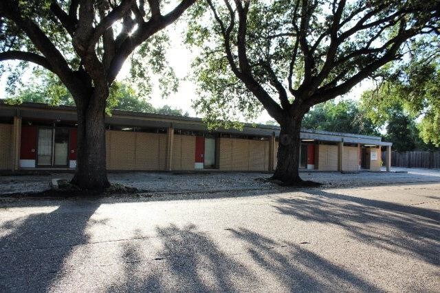 1501 N De Leon St, Victoria, TX for sale - Primary Photo - Image 1 of 1
