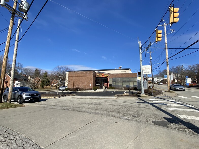 460 Cochran Rd, Pittsburgh, PA for lease - Primary Photo - Image 1 of 9