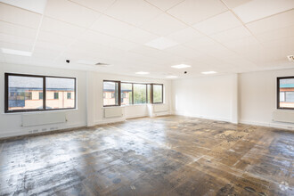 17-18 Thorney Leys Park, Witney for lease Interior Photo- Image 2 of 3