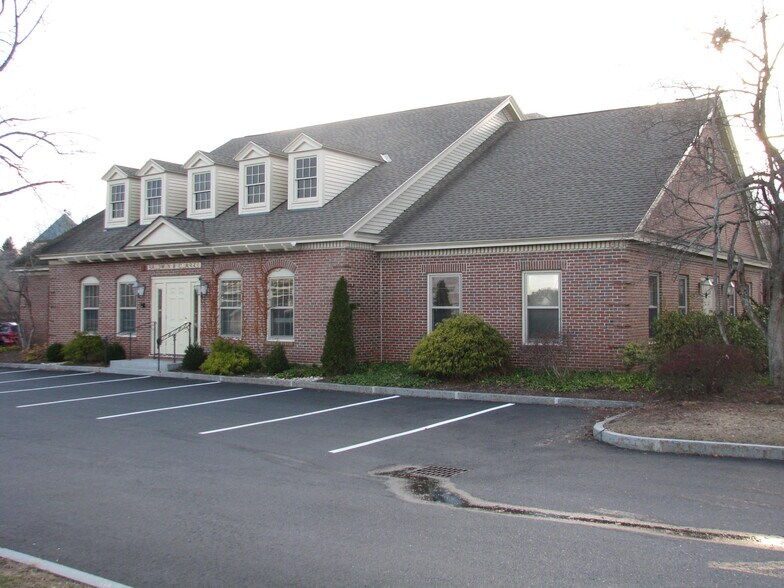 116 S River Rd, Bedford, NH 03110 Office Space for Lease