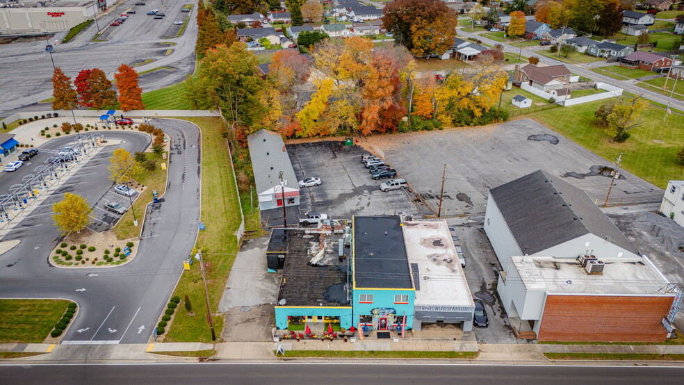 Fort Henry Dr portfolio of 3 properties for sale on LoopNet.com - Building Photo - Image 2 of 9