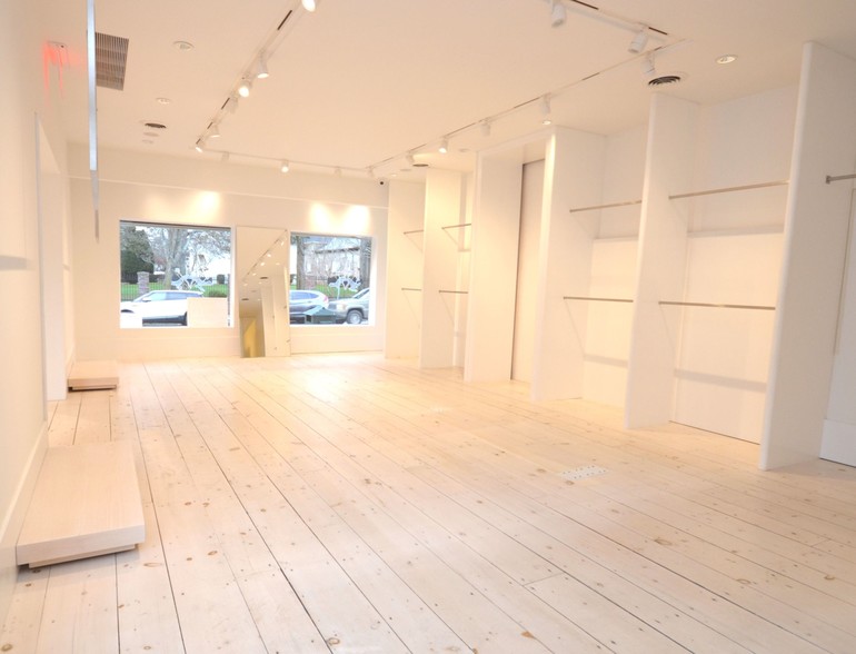 38 Jobs Ln, Southampton, NY for lease - Interior Photo - Image 2 of 7