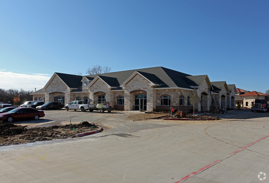 4921 Long Prairie Rd, Flower Mound, TX for lease - Building Photo - Image 3 of 4