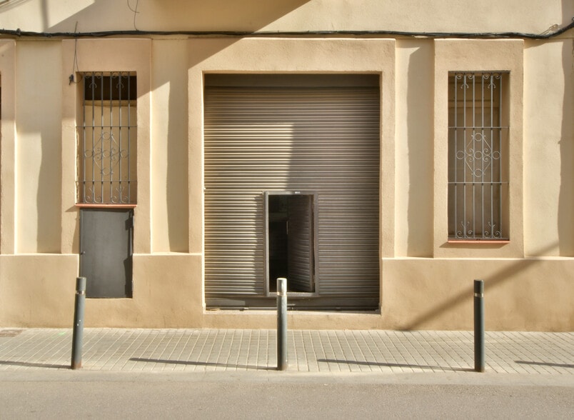 Carrer de Josep Prats, 23, L'Hospitalet de Llobregat, Barcelona for sale - Building Photo - Image 3 of 25