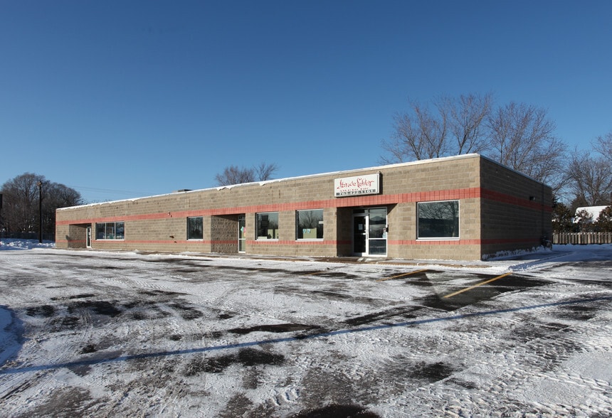 14065-14069 NW Round Lake Blvd, Andover, MN for sale - Primary Photo - Image 1 of 1