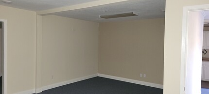 1509-1521 Central Park Dr, Hurst, TX for lease Interior Photo- Image 2 of 6