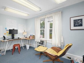 714 Oakland St, Hendersonville, NC for lease Interior Photo- Image 1 of 2