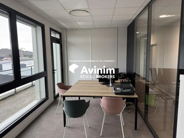 Office in Chaponost for lease - Interior Photo - Image 3 of 6