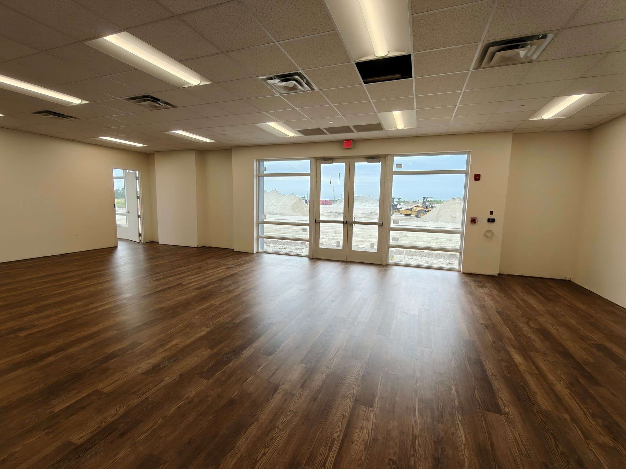 12070 SW Tom Mackie Blvd, Port Saint Lucie, FL for lease Interior Photo- Image 1 of 2