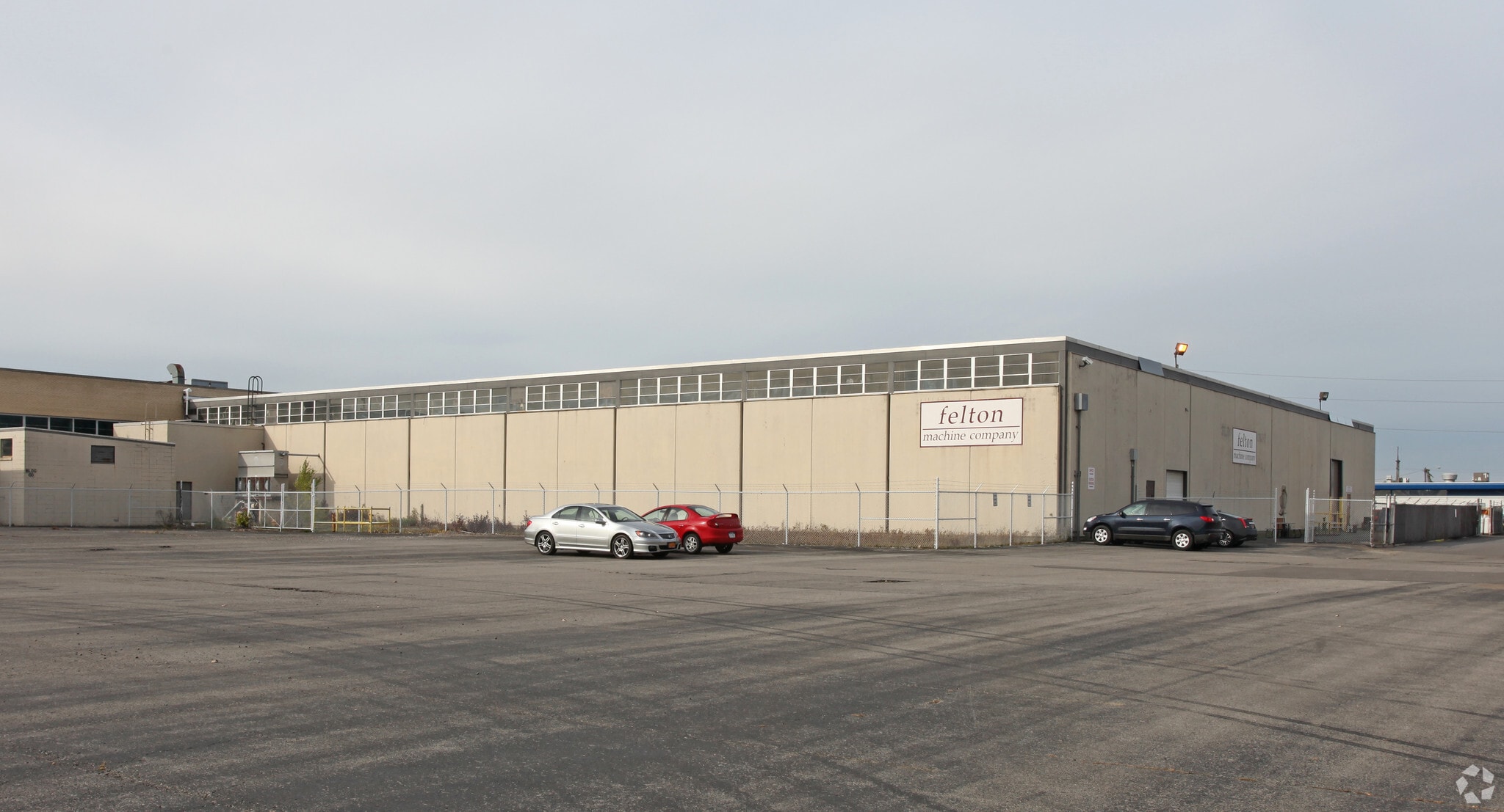 2221 Niagara Falls Blvd, Wheatfield, NY 14304 50,000sf Warehouse