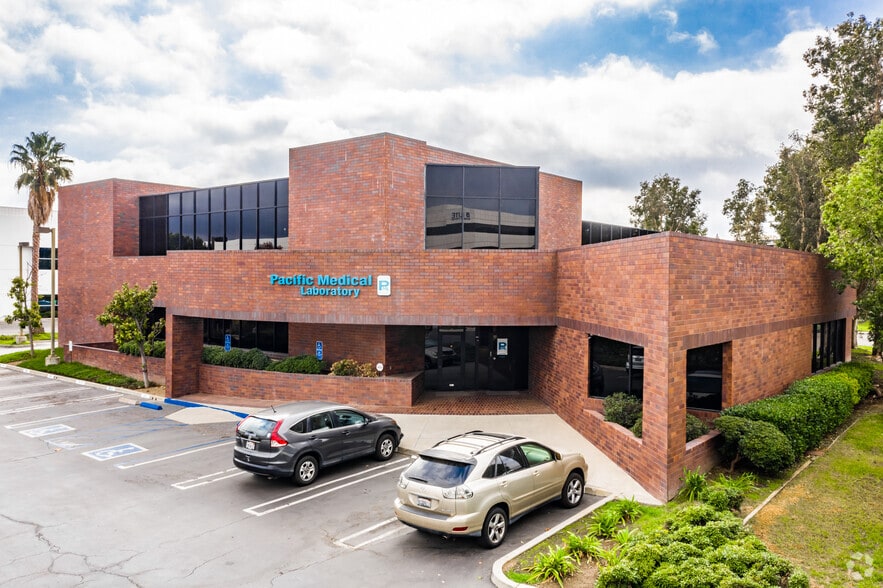 15 Corporate Park, Irvine, CA for lease - Building Photo - Image 1 of 33