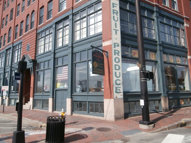 305 Commercial St, Portland, ME 04101