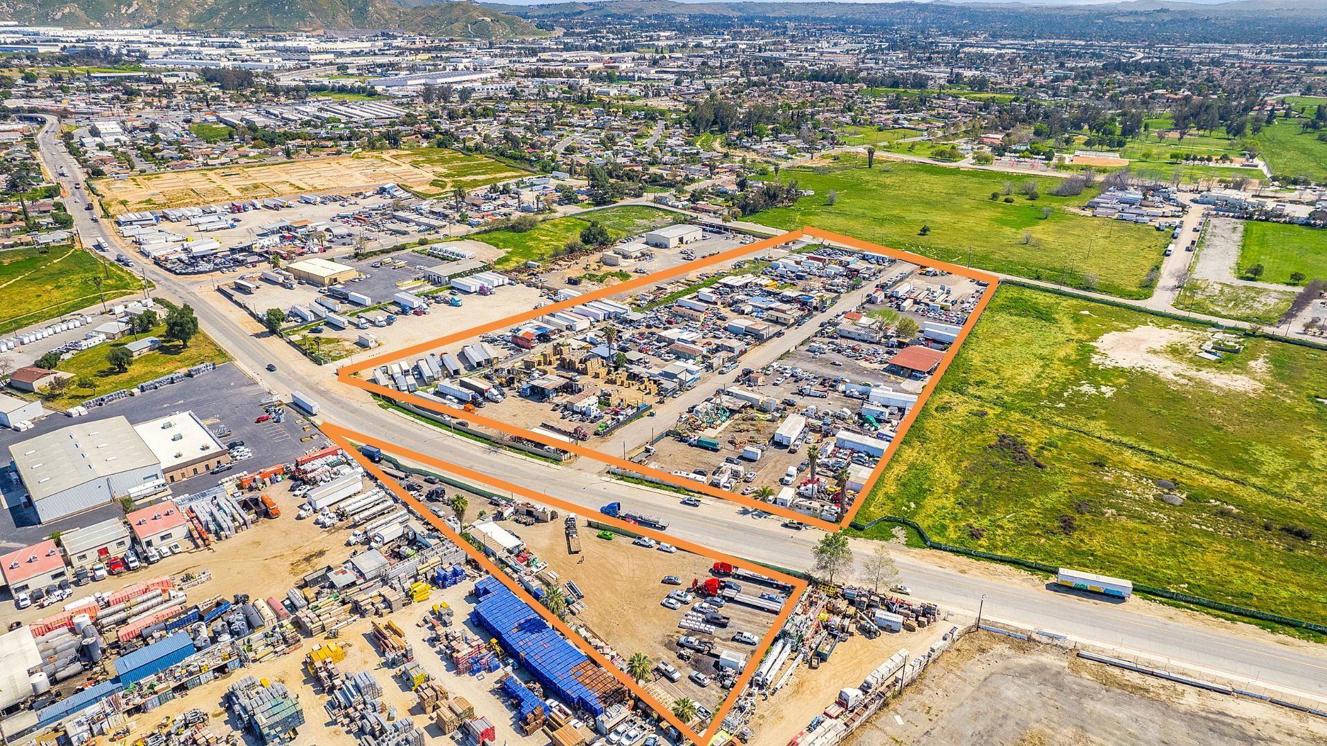 3655 Placentia Ln, Riverside, CA for sale Primary Photo- Image 1 of 1