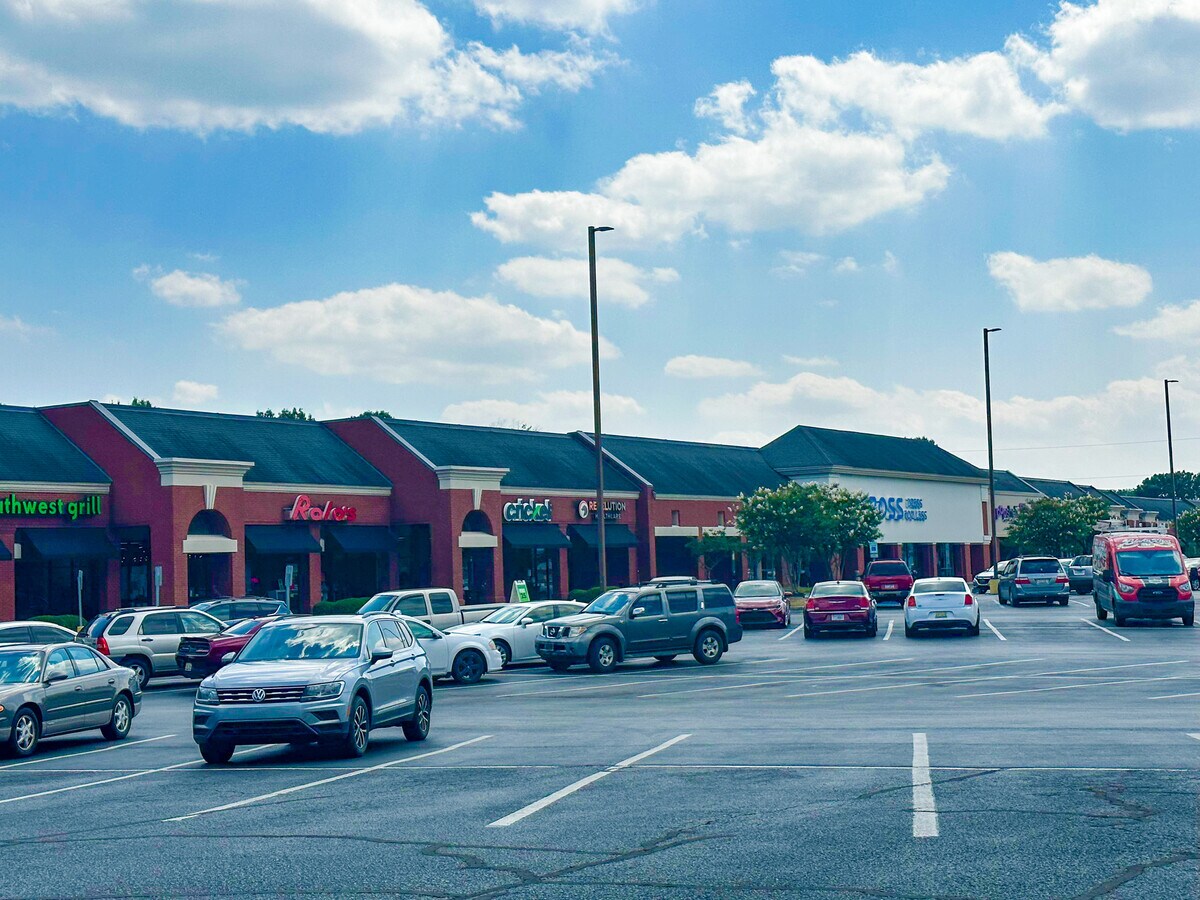 975 Airport Rd SW, Huntsville, AL 35802 Westbury Square