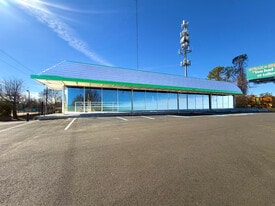 3376 S Cobb Dr SE, Smyrna GA - Loft