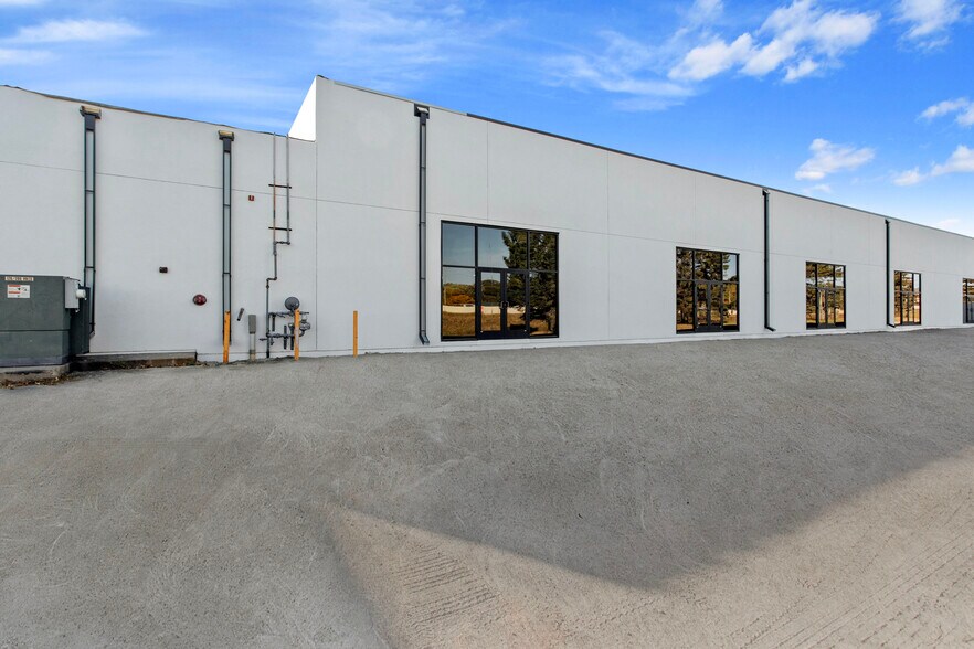 550-630 Freeport Ave, Elk River, MN for lease - Building Photo - Image 3 of 18