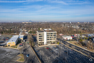 600 W Cuthbert Blvd, Westmont, NJ - aerial  map view