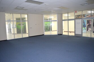 4925 W Market St, Greensboro, NC for lease Building Photo- Image 1 of 3