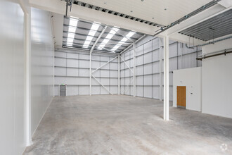 Festival Trade Park, Cheltenham for lease Interior Photo- Image 2 of 4