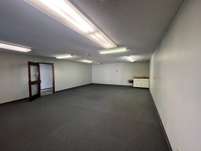 3940 Cornhusker Hwy, Lincoln, NE for lease Building Photo- Image 1 of 2