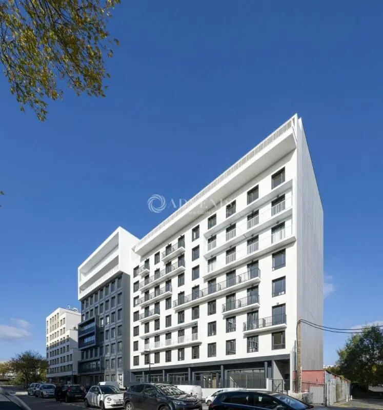 Office in Montigny-le-Bretonneux for lease Building Photo- Image 1 of 11