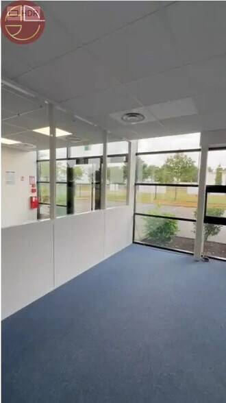 Industrial in CASTELNAU-D'ESTRETEFONDS for sale - Interior Photo - Image 3 of 11