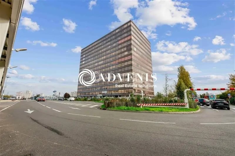 Office in Rosny-sous-Bois for lease - Building Photo - Image 1 of 8