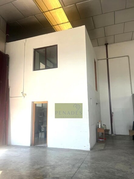 Industrial in HOSPITAL DE ÓRBIGO for lease - Building Photo - Image 3 of 16