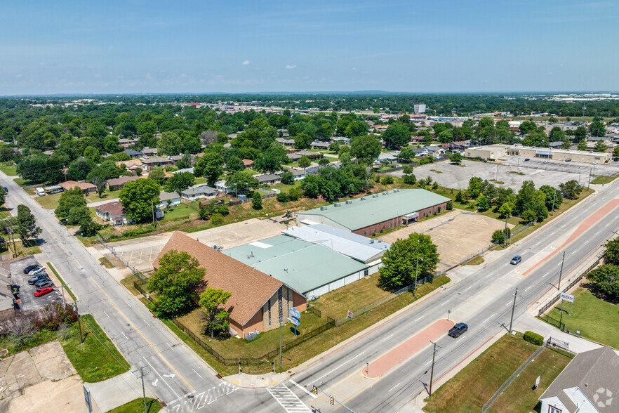 280 S Memorial Dr, Tulsa, OK for lease - Primary Photo - Image 1 of 25