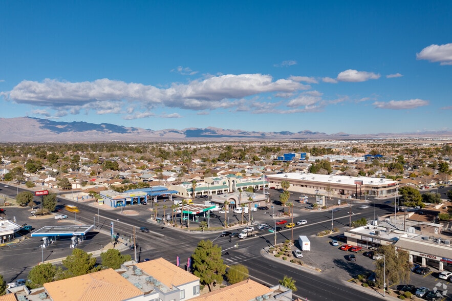 6000-6038 Smoke Ranch Rd, Las Vegas, NV for lease - Building Photo - Image 3 of 7