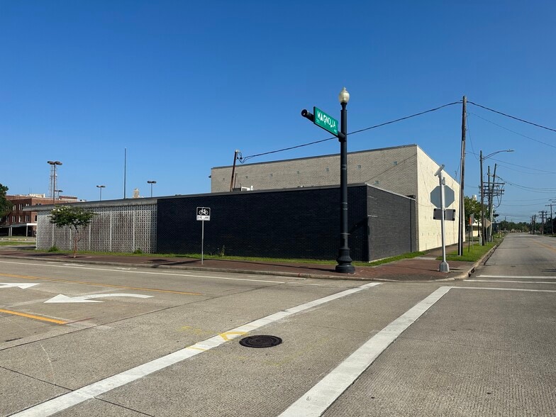 999 Calder ave, Beaumont, TX 77701 999 calder ave