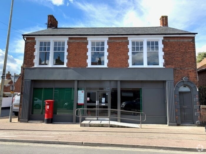 123 Bridge Rd, Lowestoft for sale - Primary Photo - Image 1 of 1