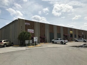 8286 Western Way Cir, Jacksonville, FL for lease Building Photo- Image 2 of 3