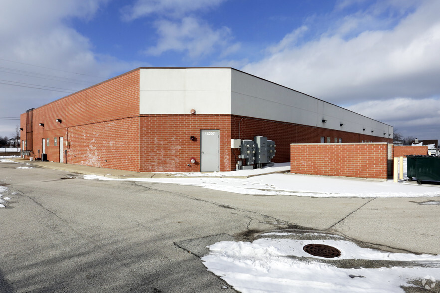 16197-16213 94th Ave, Orland Hills, IL for lease - Building Photo - Image 3 of 32