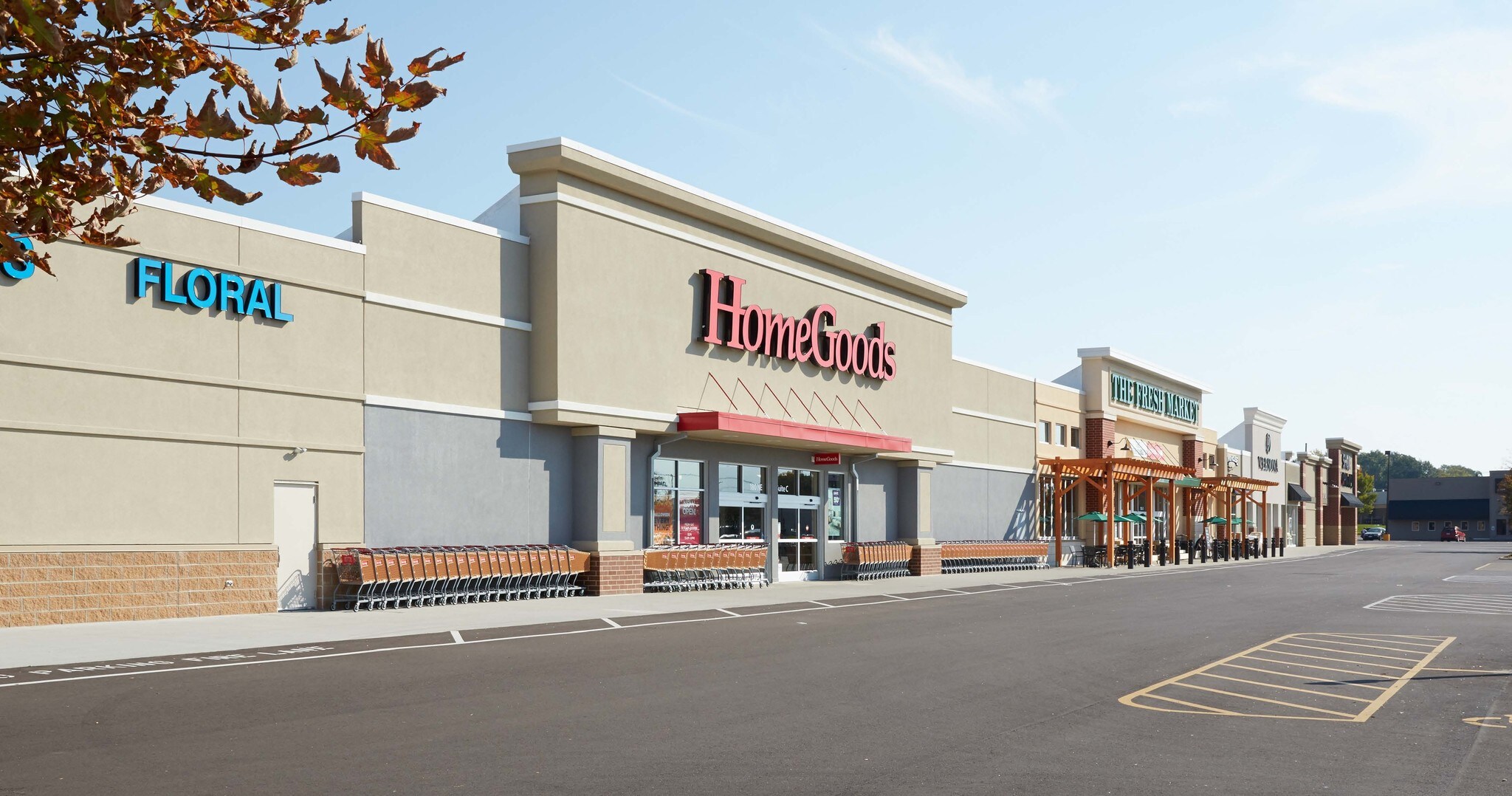 166-180 Collins Rd NE, Cedar Rapids, IA for lease Primary Photo- Image 1 of 19