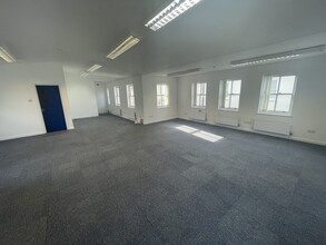 7 Alexandra Rd, Farnborough for lease Interior Photo- Image 2 of 4