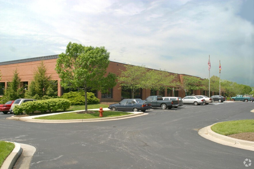 12920 Cloverleaf Ctr Dr, Germantown, MD for lease - Building Photo - Image 2 of 10