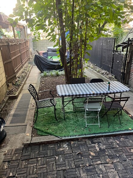 239 E 116th St, New York, NY for sale - Building Photo - Image 2 of 12