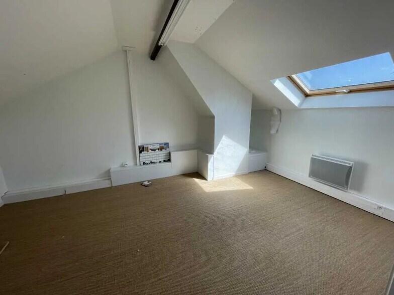 3 Rue Emile Péhant, Nantes for lease - Interior Photo - Image 3 of 10