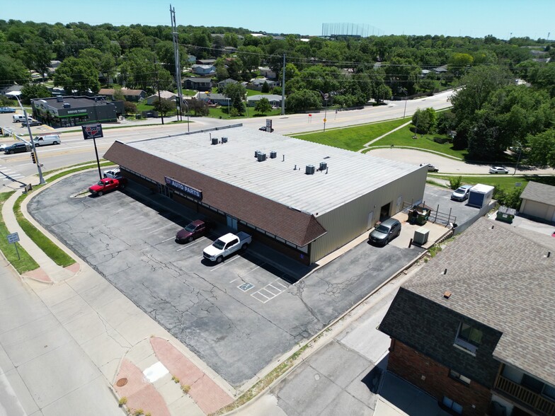 10801 Blondo St, Omaha, NE for sale - Building Photo - Image 1 of 15