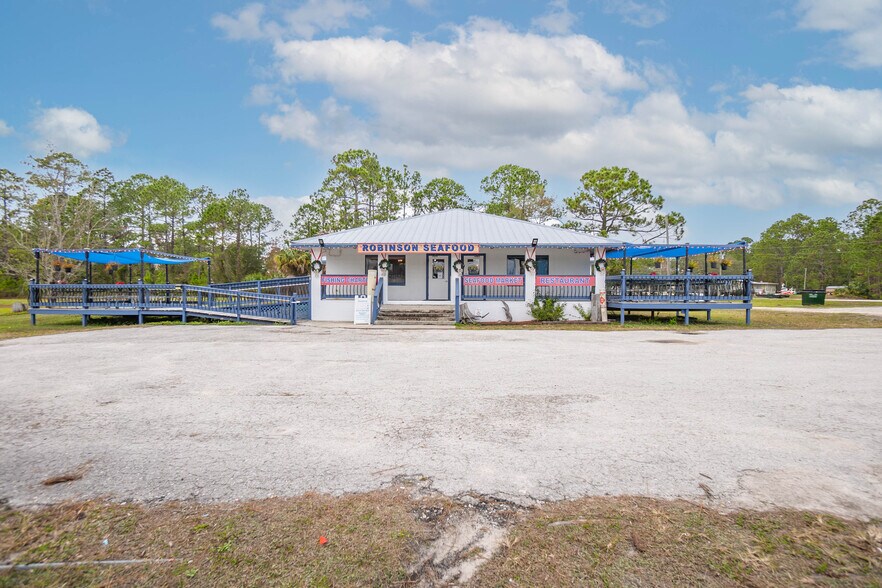 6991 SW State Road 24, Cedar Key, FL for sale - Building Photo - Image 1 of 1