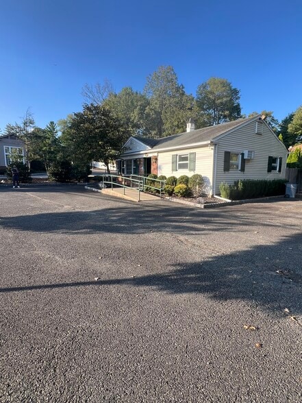 118 Columbia Tpke, Florham Park, NJ for sale - Building Photo - Image 3 of 15