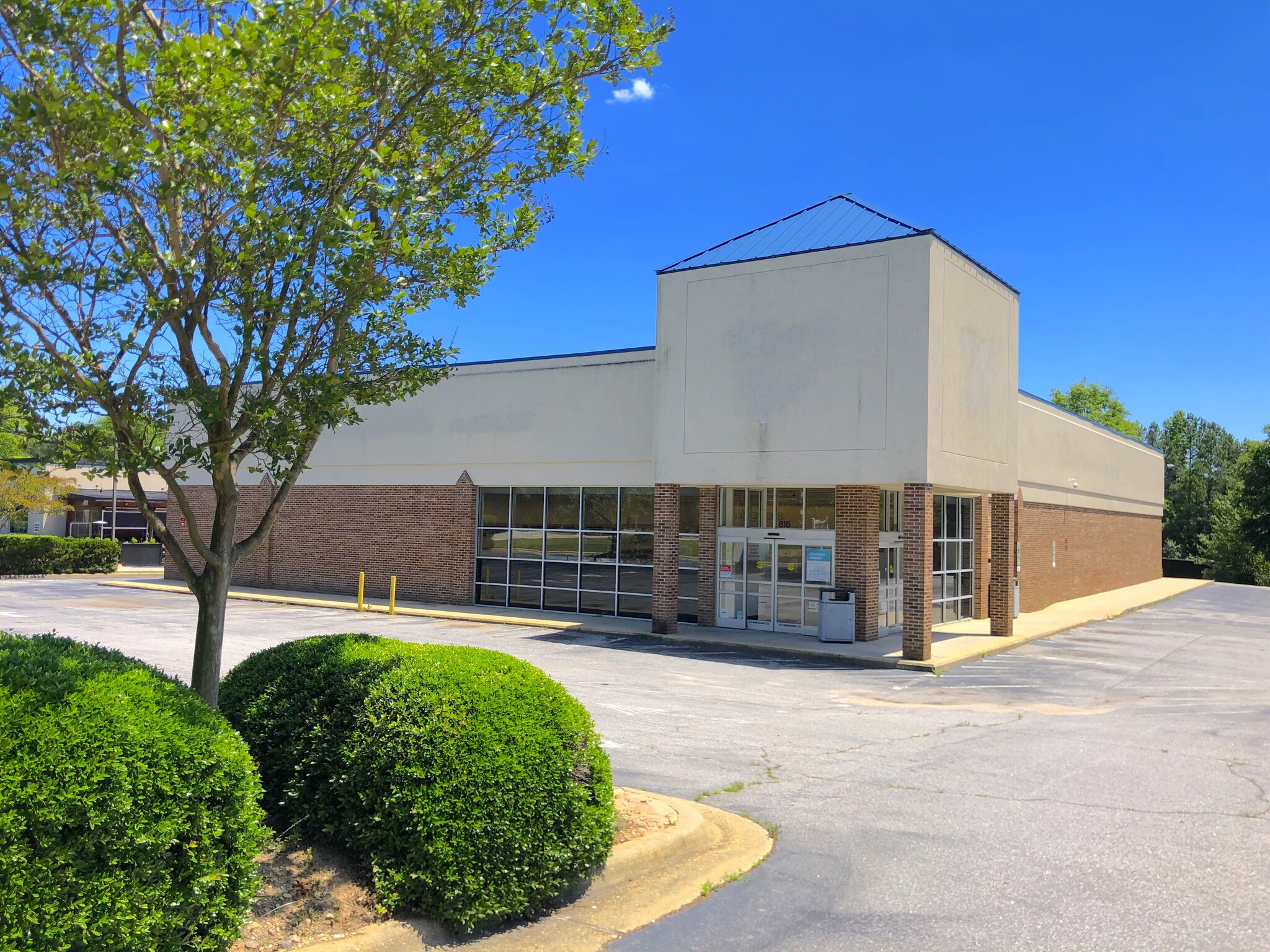 816 N Main St, Fuquay Varina, NC for lease Building Photo- Image 1 of 25