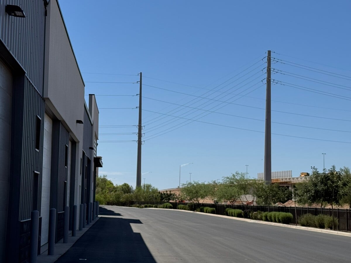 450 E Willis Rd, Chandler, AZ 85286 - Unit 8 -  - Interior Photo - Image 1 of 4