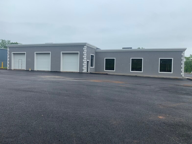 336 State St, North Haven, CT for lease - Building Photo - Image 3 of 8