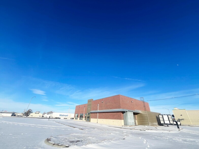 527 E Highway 20, Valentine, NE for sale - Building Photo - Image 3 of 30